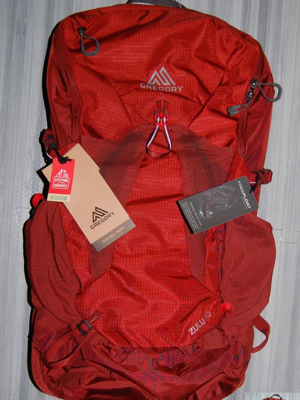 GREGORY ZULU 30 Hiking Backpack 30L Size SM/MD, 38-48 cm Men's - New with Defect
